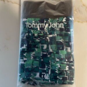 Tommy John Second Skin boxer briefs. Size large with 6” inseam. Lagoon brick